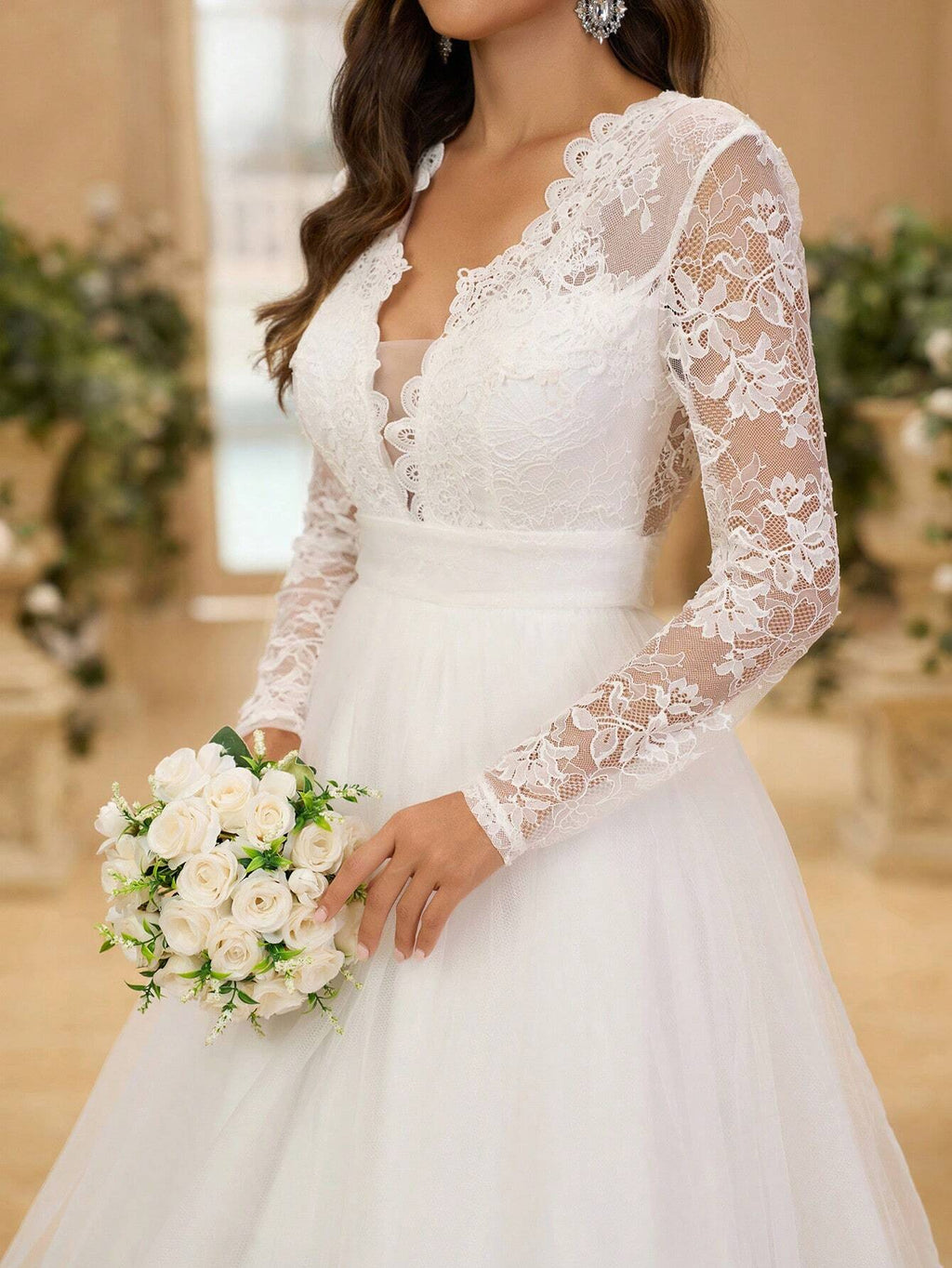 Glamrae Elegant White Summer Wedding Dress,V-Neck Long Sleeve French Lace & Tulle Backless Bridal