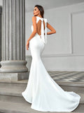 Belle Elegant, Gorgeous, Romantic, Sexy, Bow Decorated Fish Tail Wedding Dress With Ultra-Long Train White