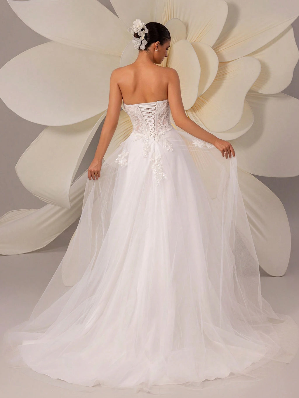 HEARBOBO Sexy Sleeveless Wedding Dress, Featuring Strapless Neckline, Long Tulle Skirt And Delicate Applique - image 3