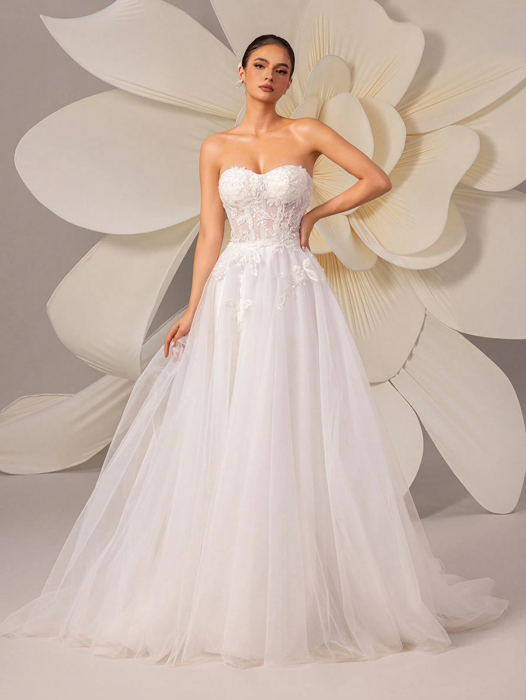 HEARBOBO Sexy Sleeveless Wedding Dress, Featuring Strapless Neckline, Long Tulle Skirt And Delicate Applique - image 2