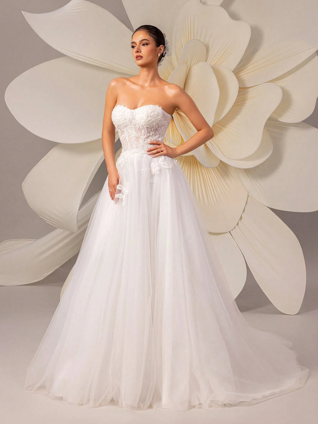 HEARBOBO Sexy Sleeveless Wedding Dress, Featuring Strapless Neckline, Long Tulle Skirt And Delicate Applique - image 6