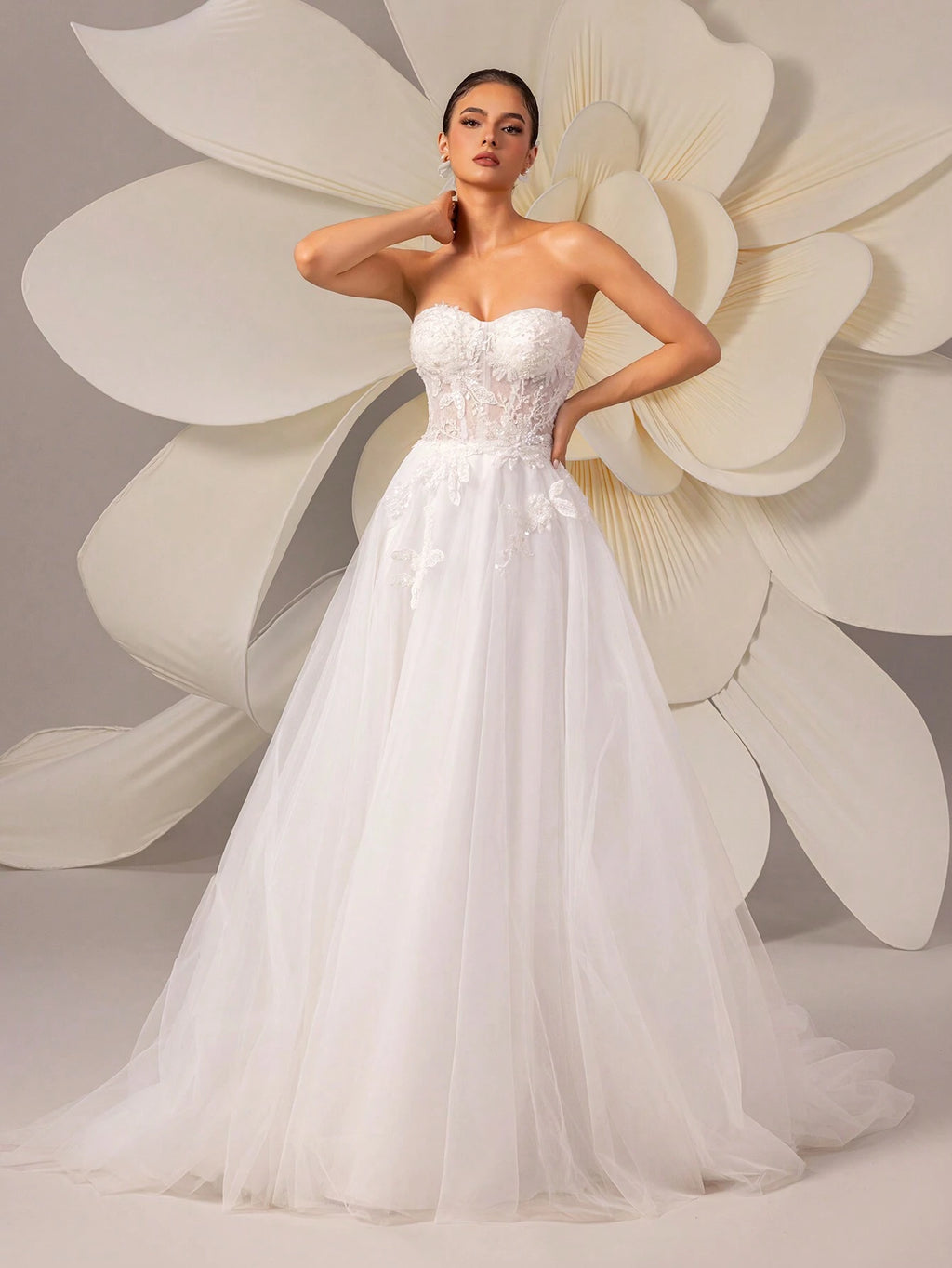 HEARBOBO Sexy Sleeveless Wedding Dress, Featuring Strapless Neckline, Long Tulle Skirt And Delicate Applique - image 4