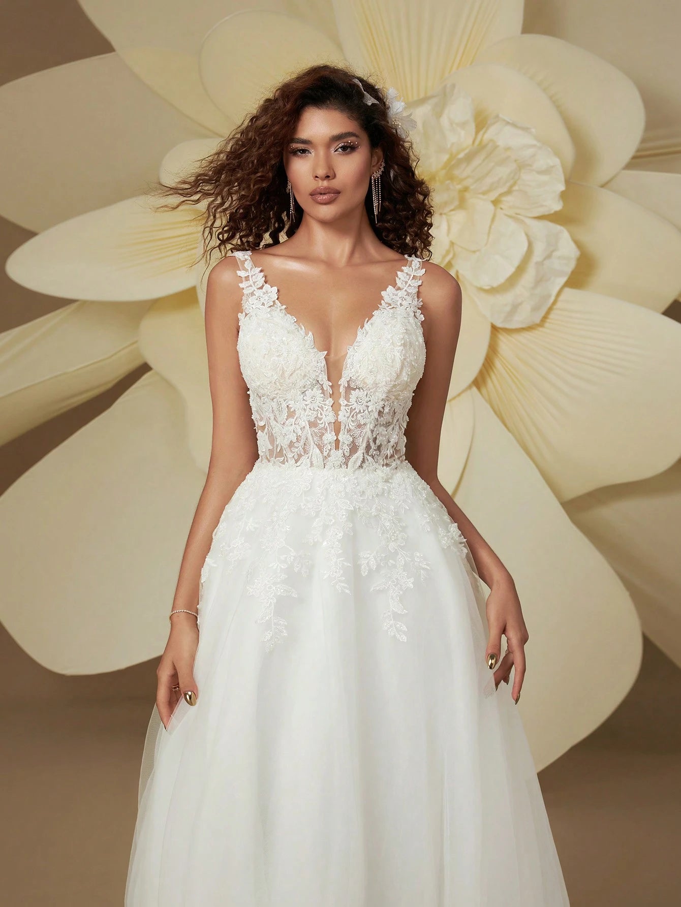 HEARBOBO Elegant V-Neck Backless Luxury 3D Floral Embroidery Wedding Dress White - image 3
