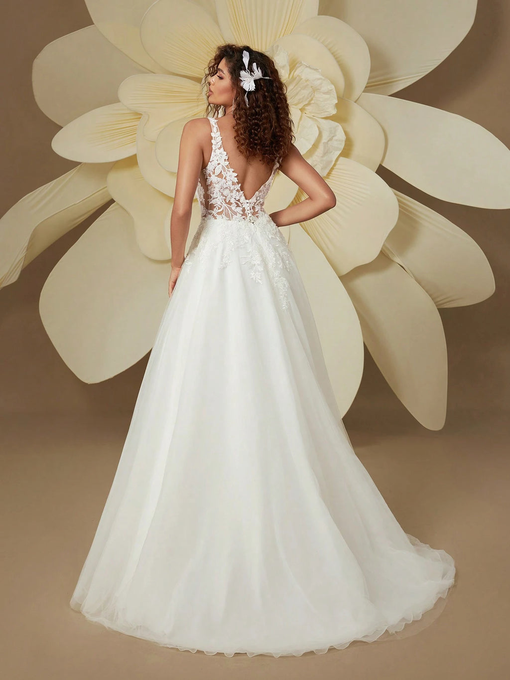 HEARBOBO Elegant V-Neck Backless Luxury 3D Floral Embroidery Wedding Dress White - image 2