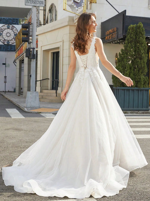 Elegant Ivory Mesh Appliqued Wedding Dress With Square Neck And Sleeveless Design, Perfect Romantic Bridal - image 2