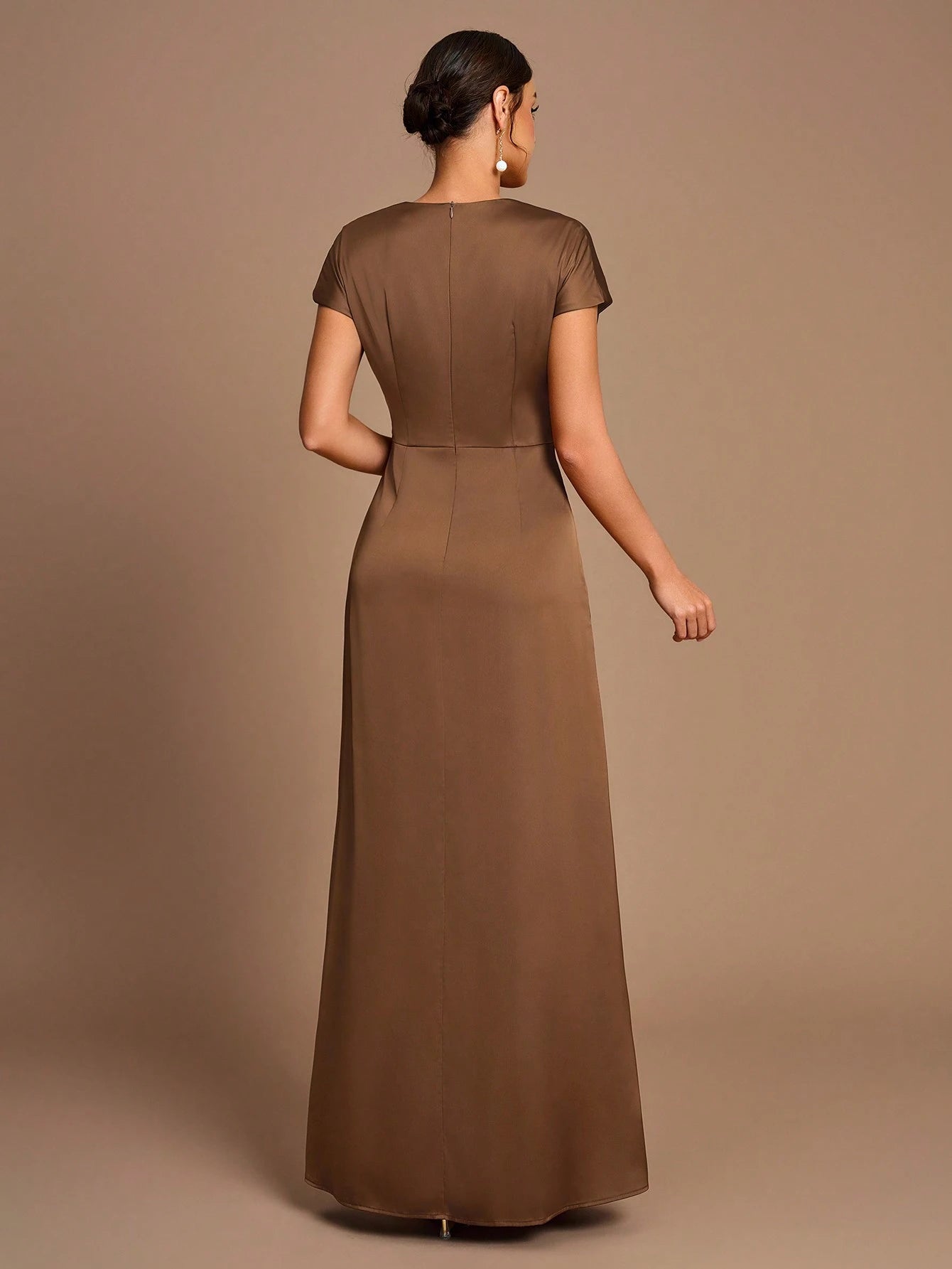 Belle Elegant Romantic Dignified Brown Satin Pleated Sleeveless A-Hem Side Slit Bridesmaid Dress - image 4