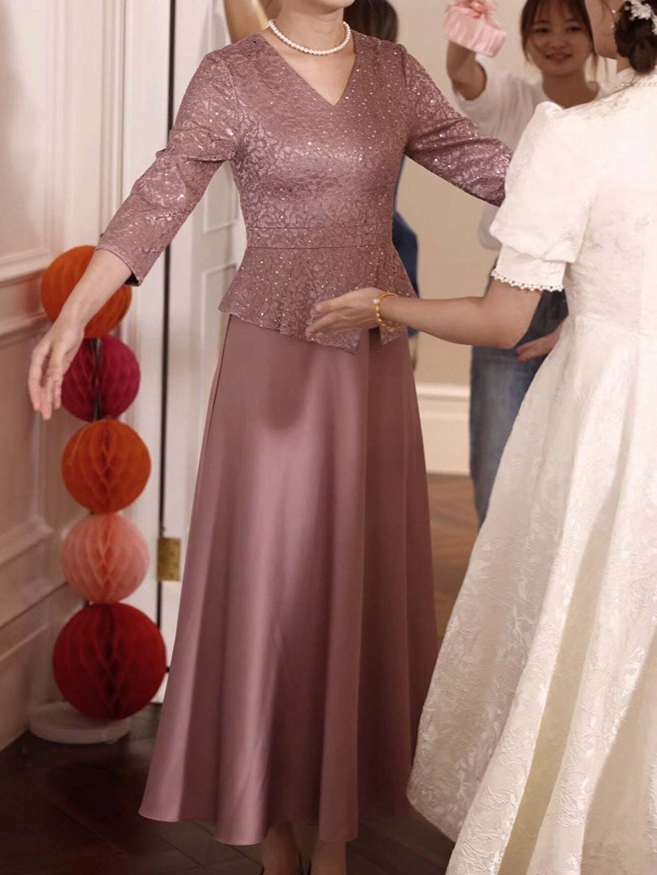 Beautiful Long Flowing Dress For Elegant Ladies, Stylish And Luxurious Evening Gown For Mothers, Wedding - image 4