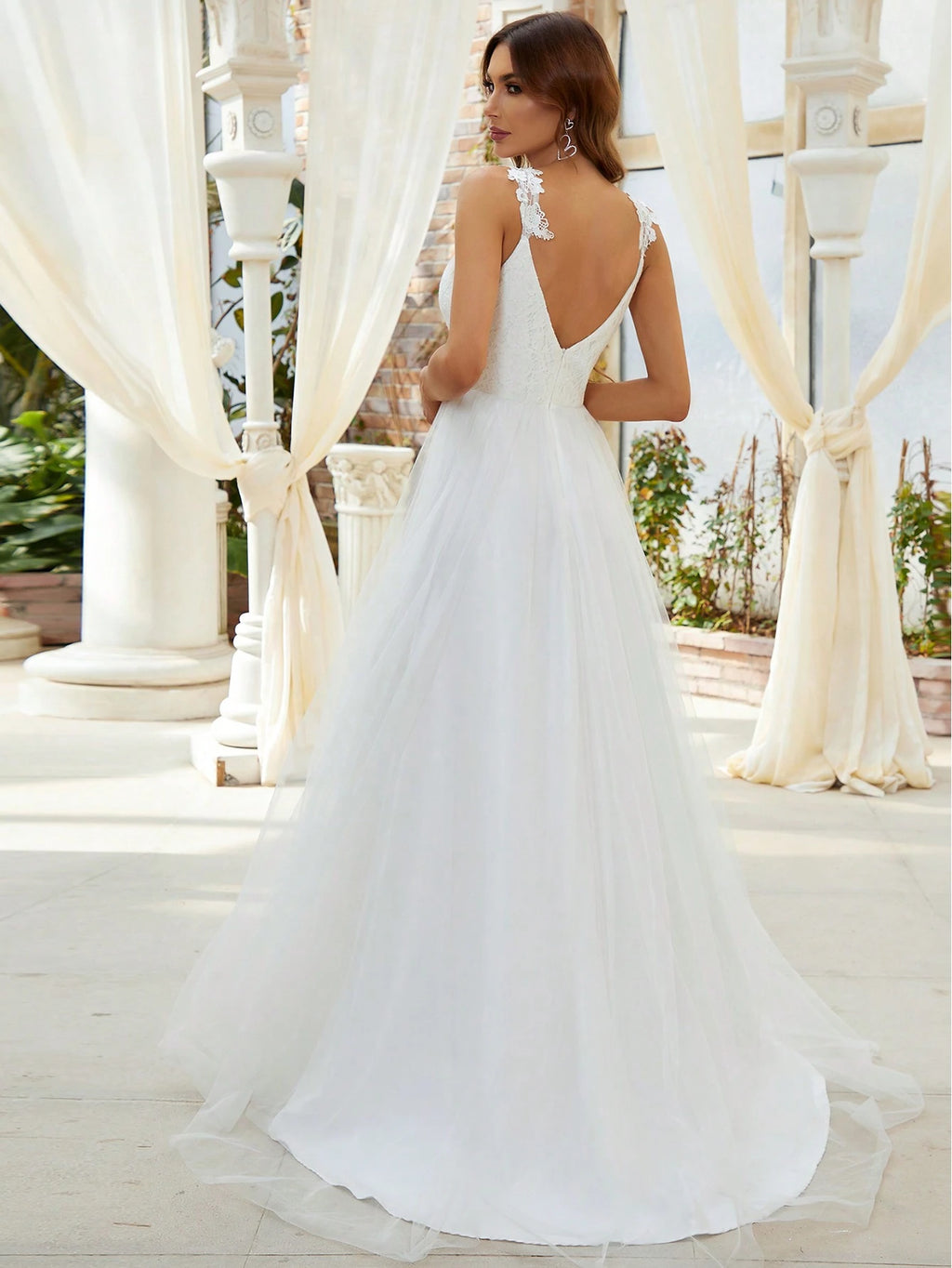 EVERPRETTY Elegant Lace Contrast Color Mesh Sleeveless Wedding Dress, Graceful White Bridal Gown, Suitable - image 2