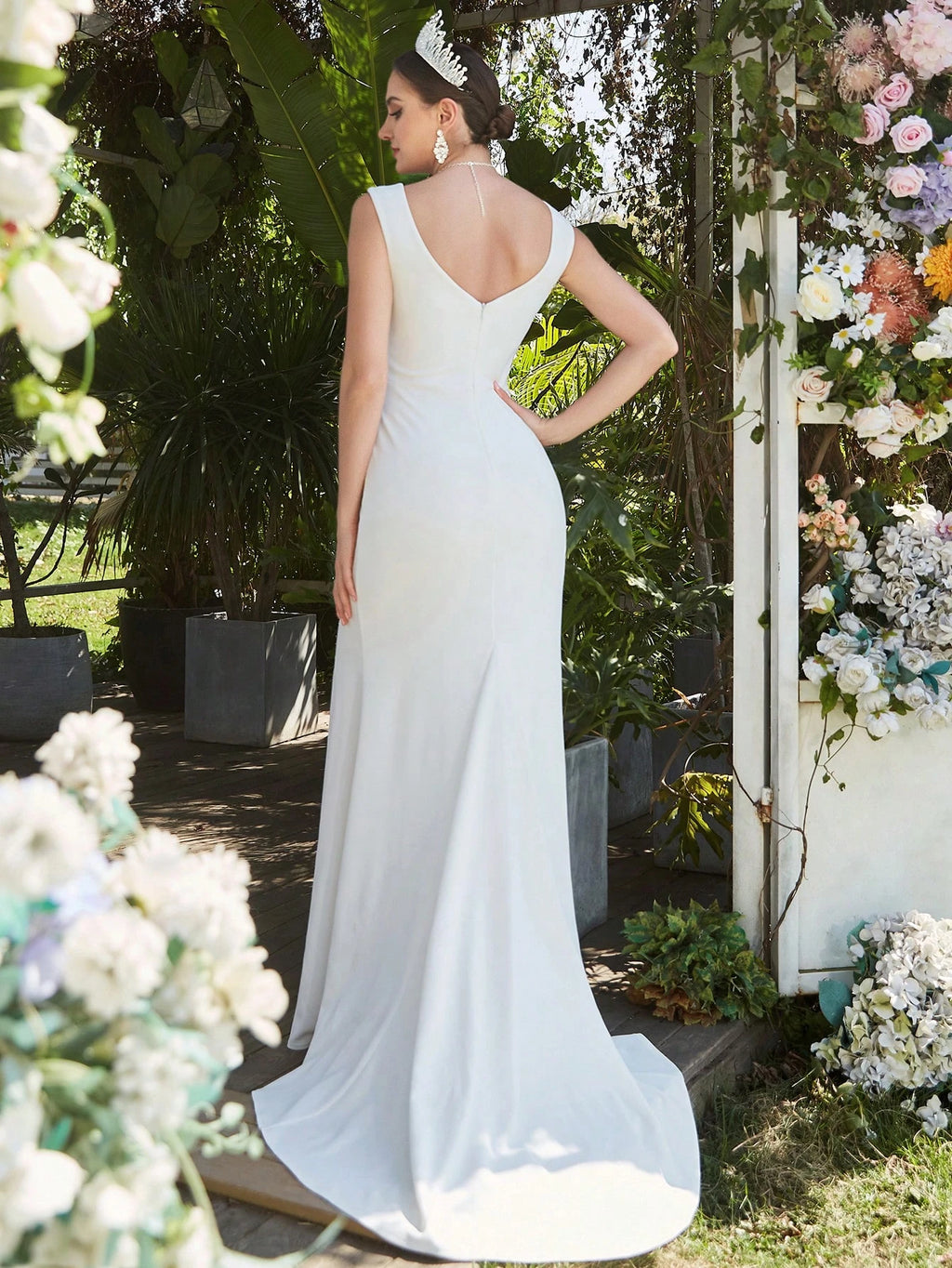 EVERPRETTY Elegant V-Neck Ruched High Slit Sleeveless Long Tail Wedding Dress, White Graceful Bridal Gown - image 4