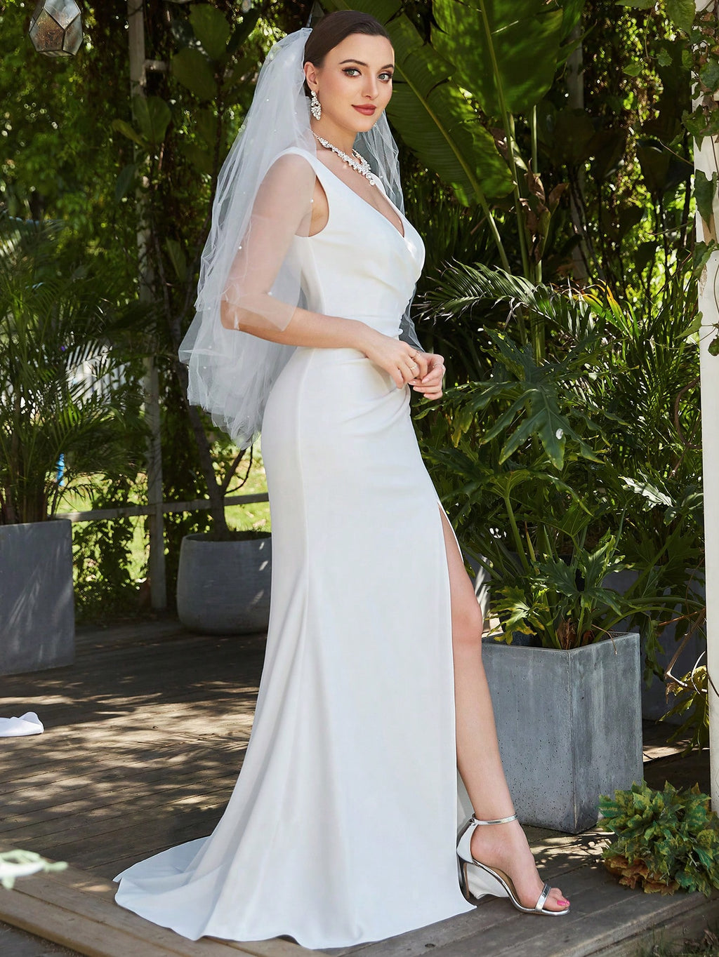 EVERPRETTY Elegant V-Neck Ruched High Slit Sleeveless Long Tail Wedding Dress, White Graceful Bridal Gown - image 5