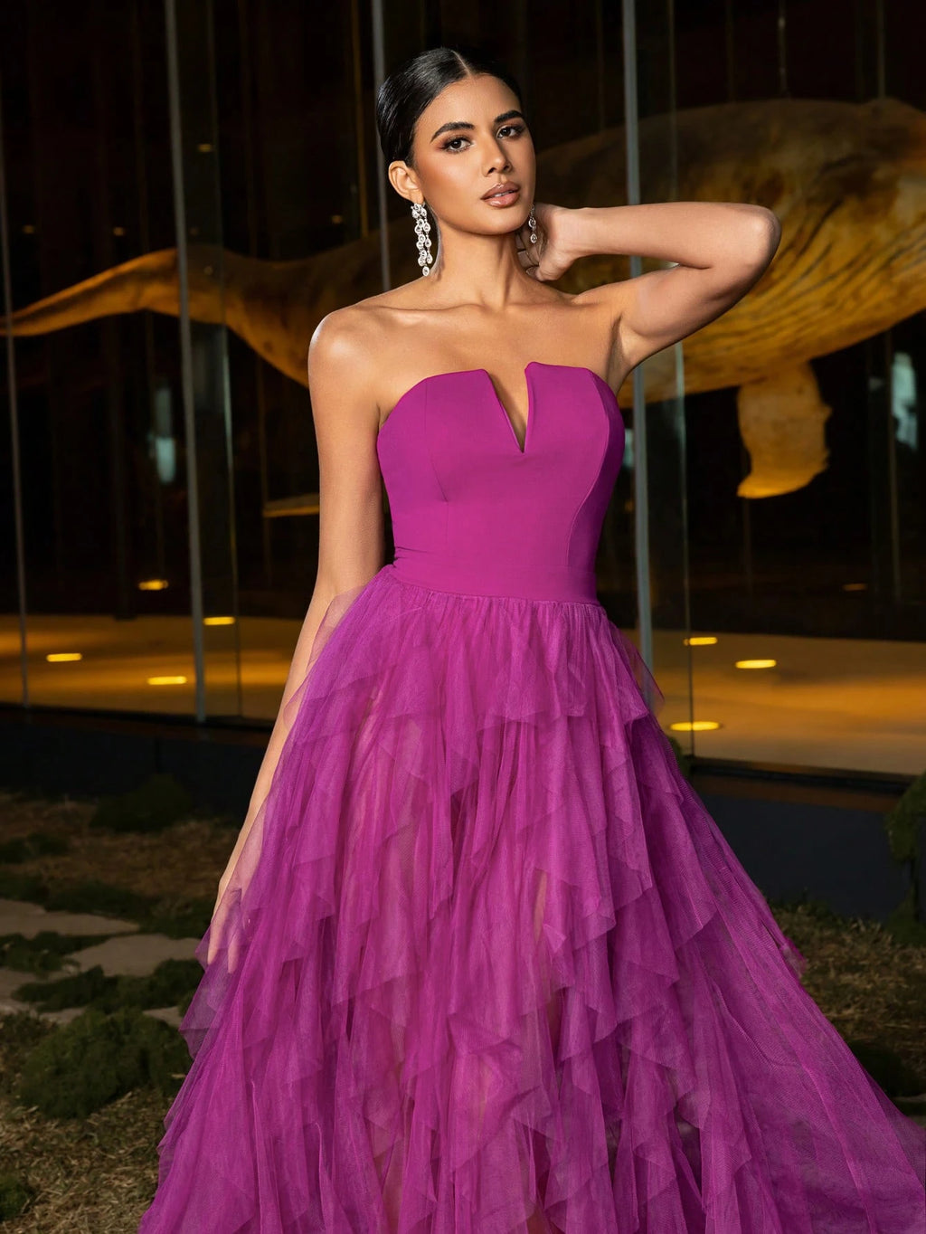 Elegant Strapless Notched Neckline Gown With Multi-Layered Tulle Skirt & Ultra-High Slit For Galas, Weddings, - image 5