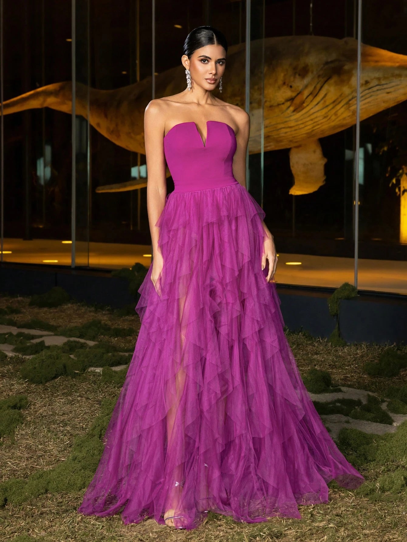 Elegant Strapless Notched Neckline Gown With Multi-Layered Tulle Skirt & Ultra-High Slit For Galas, Weddings, - image 4
