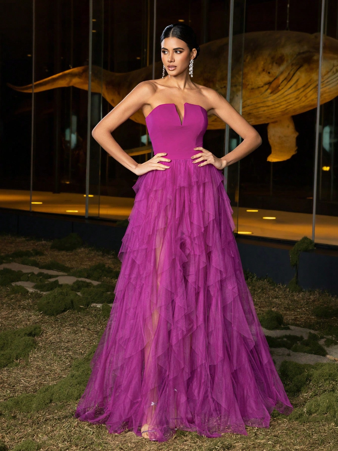 Elegant Strapless Notched Neckline Gown With Multi-Layered Tulle Skirt & Ultra-High Slit For Galas, Weddings, - image 3