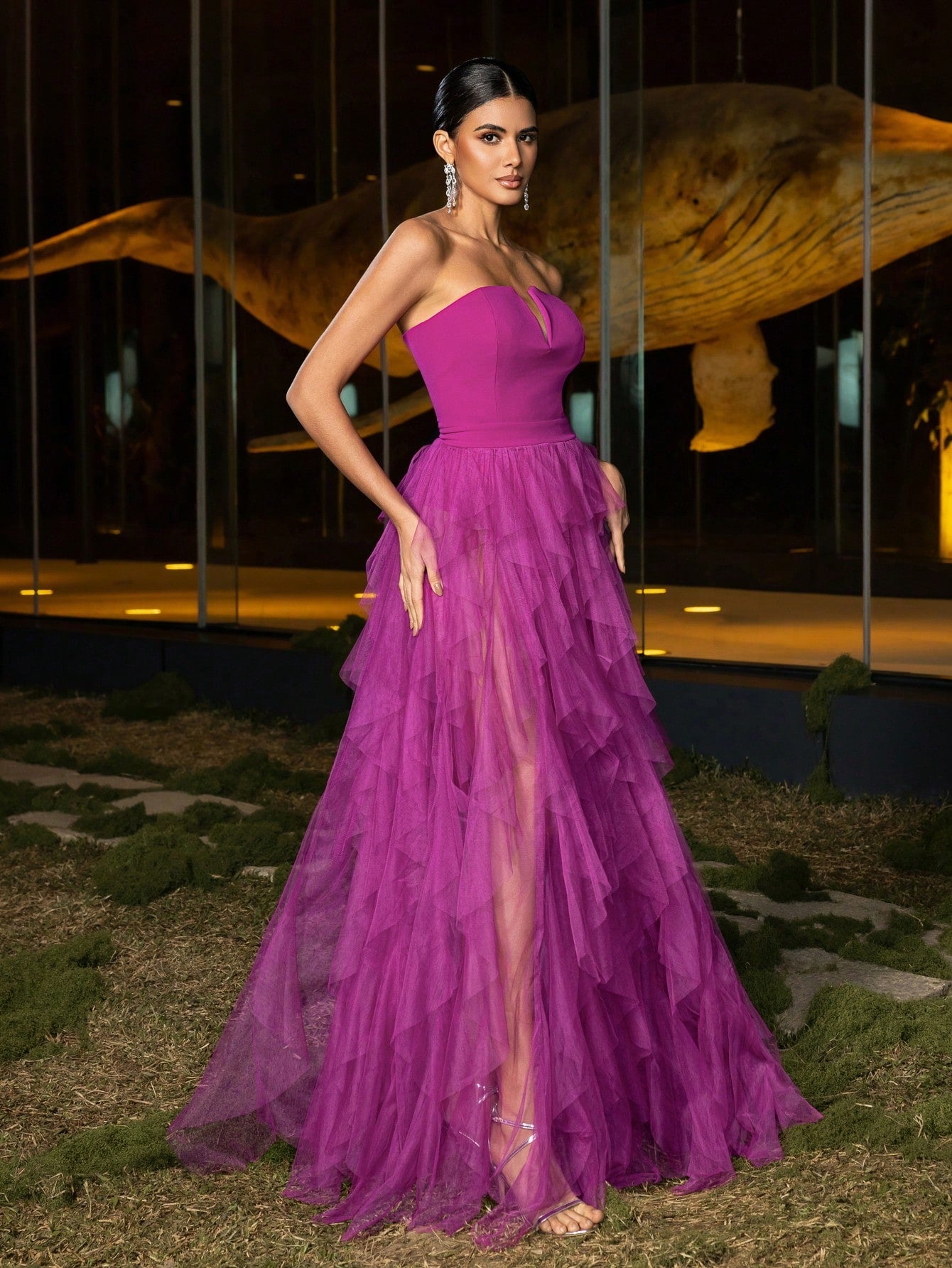 Elegant Strapless Notched Neckline Gown With Multi-Layered Tulle Skirt & Ultra-High Slit For Galas, Weddings, - image 6