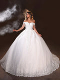 Elegant Princess-Style Wedding Dress With Hand-Beaded Applique Embroidery