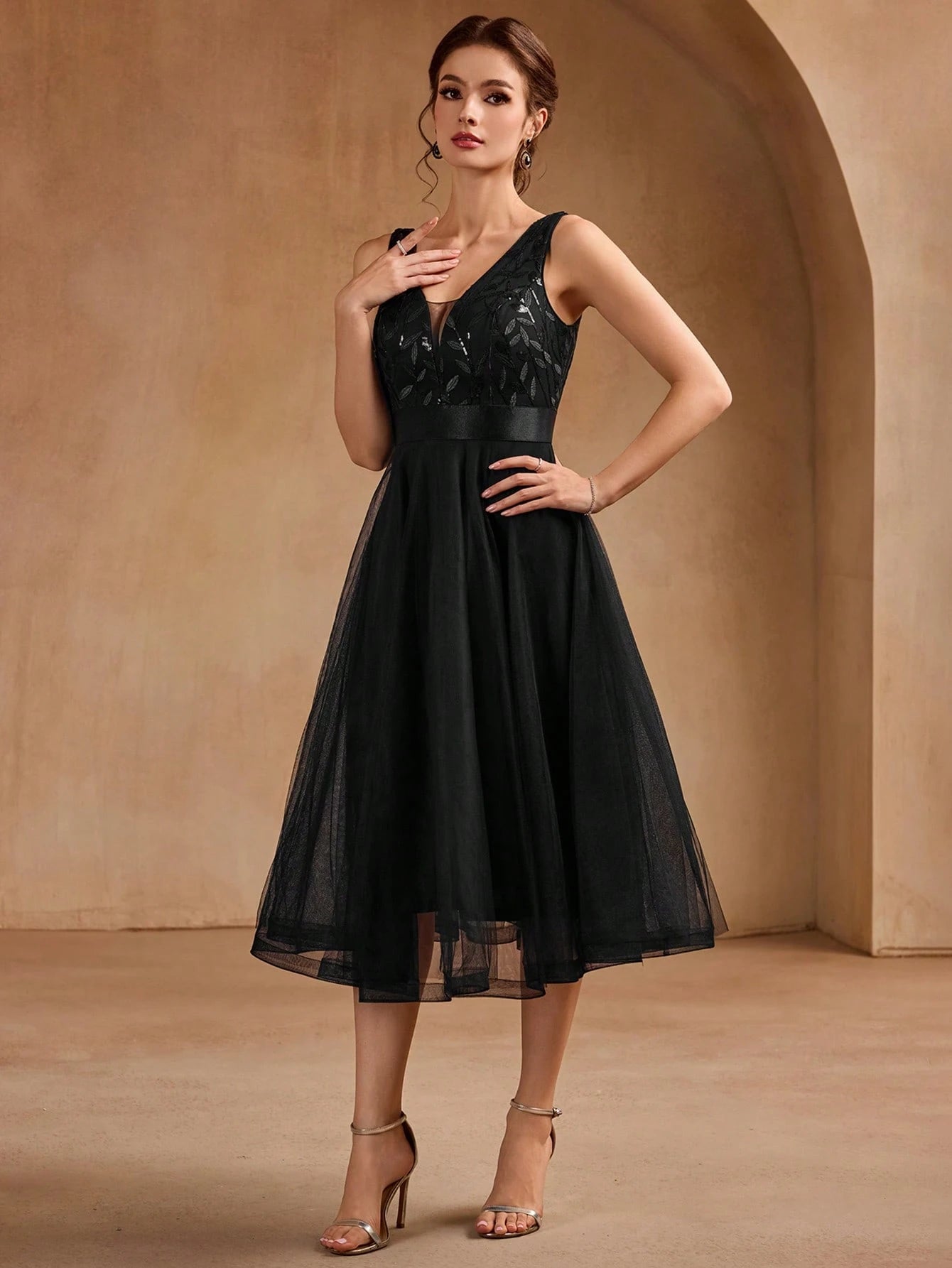 XUCTHHC Elegant V-Neck Sleeveless Sequin Embroidery & Mesh A-Line Bridesmaid Dress Wedding - image 6