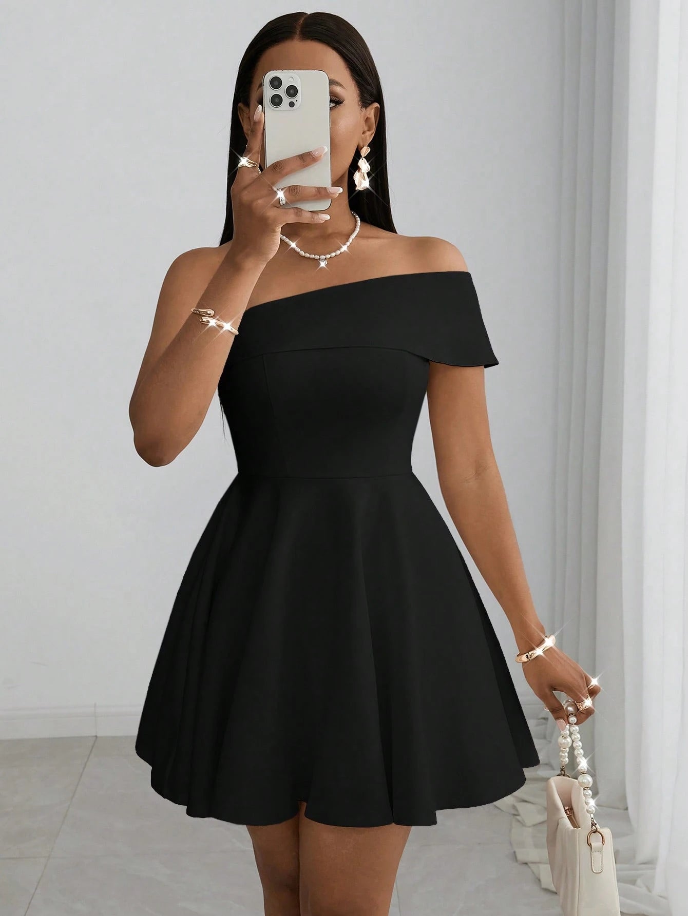 Slaydiva New Spring/Summer 2025 White Off-Shoulder Mini Dress -