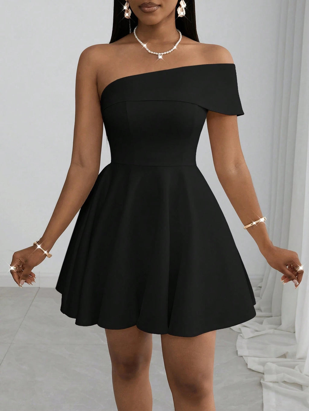Slaydiva New Spring/Summer 2025 White Off-Shoulder Mini Dress -