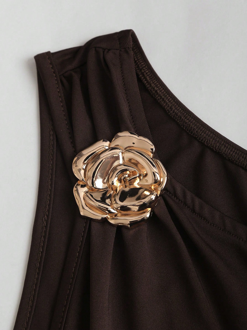 Sweetra Women's Metal Flower Decor Ruched Shoulder Ruched Hem