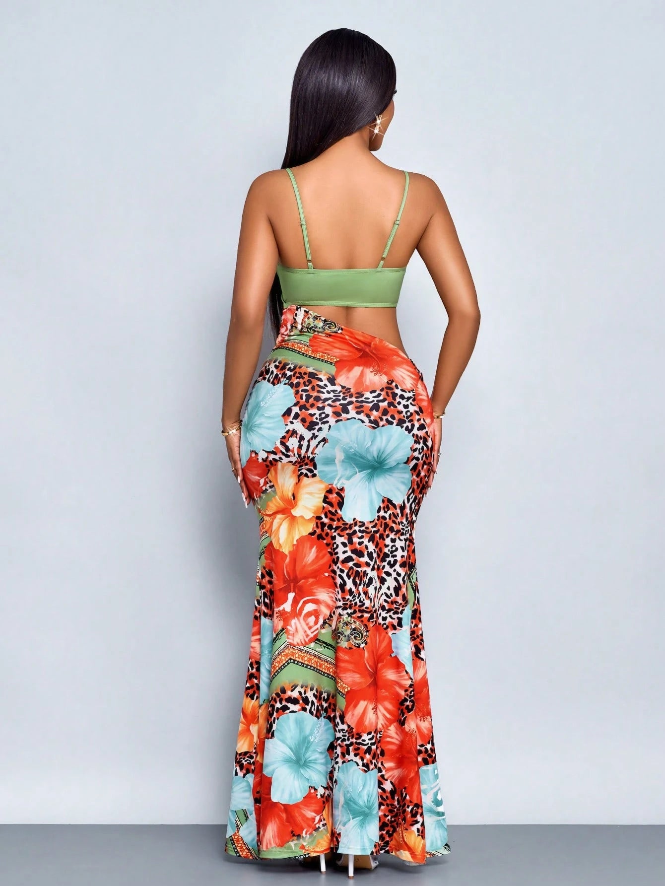 Women's Summer Vacation Style Leopard Flowers Tropical Print Ruched Waist Cut Out Mermaid Maxi Dress (Random - image 2