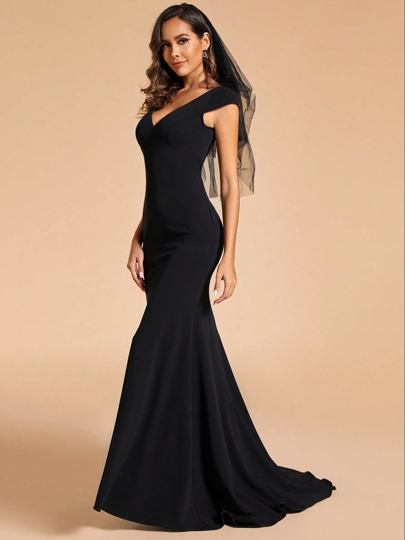 EVERPRETTY Sexy & Elegant Minimalist V-Neck Backless Lace Patchwork Backless Wedding Dress, White Formal - image 9