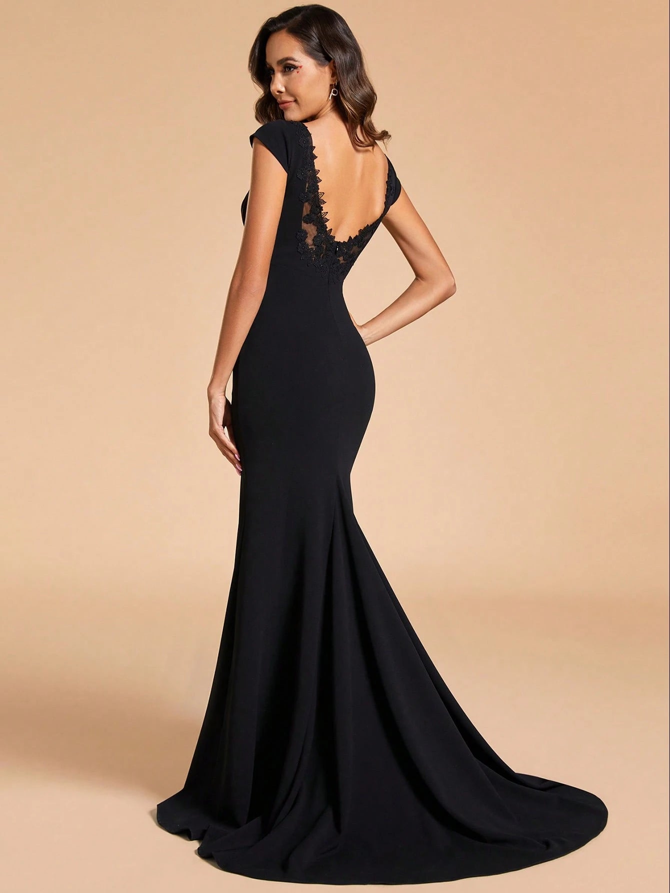 EVERPRETTY Sexy & Elegant Minimalist V-Neck Backless Lace Patchwork Backless Wedding Dress, White Formal - image 8