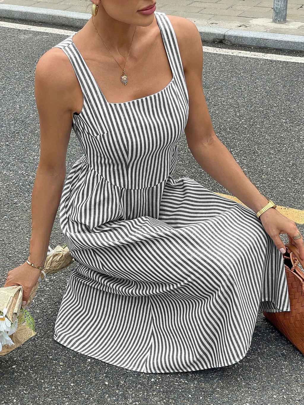 Siren Gaze Women's Mid-Length Dress, Casual Minimalist Vacation