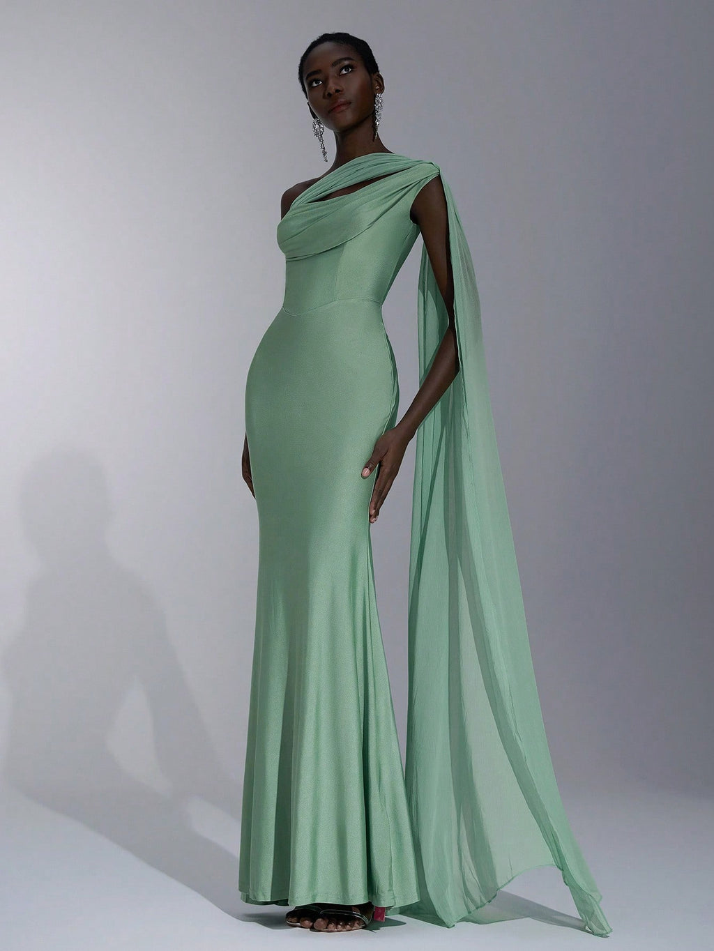 Elitara Sage Green Summer Elegant Formal Evening Wedding Guest Dress, Oblique Shoulder Halter Neck Slim