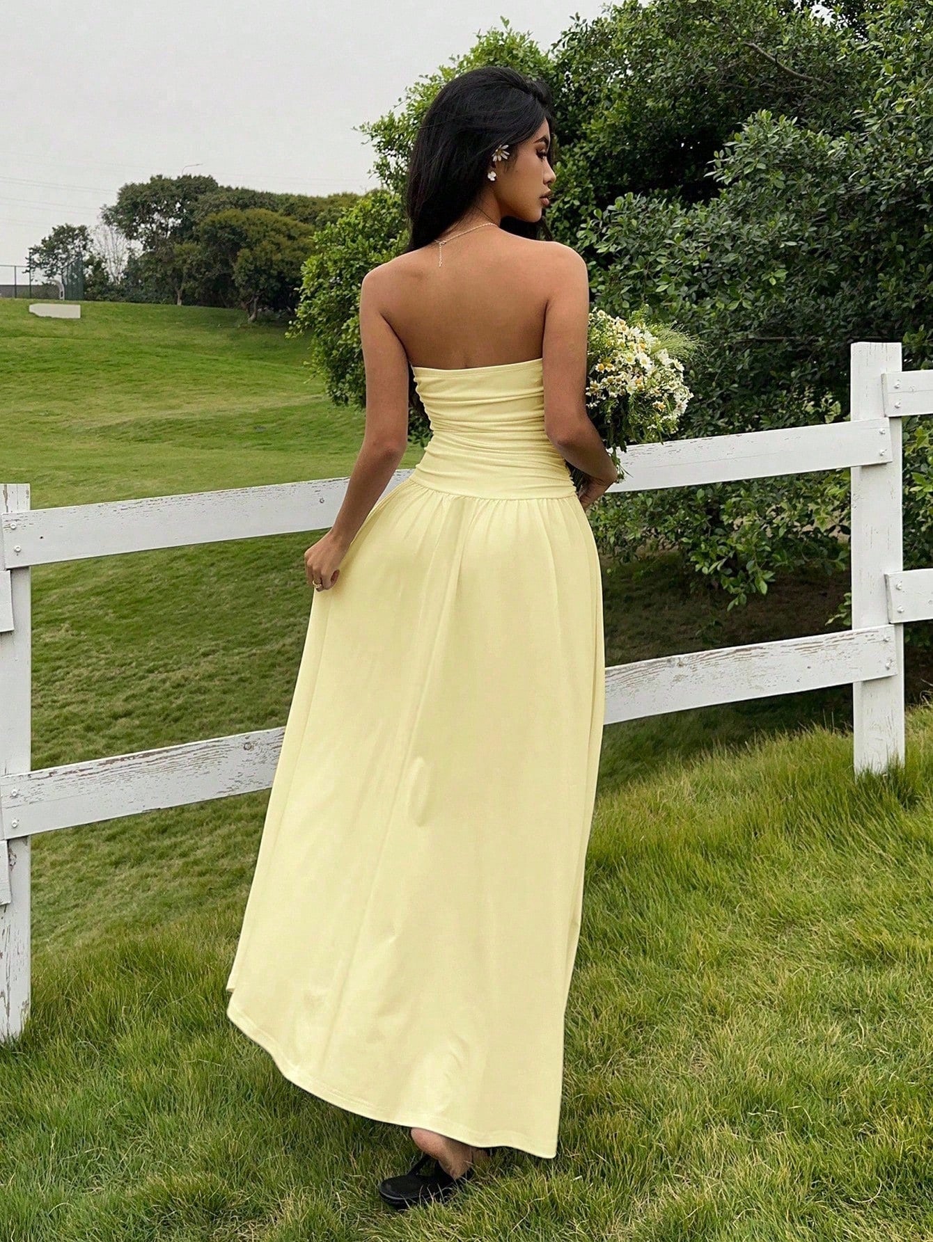 EZwear Women's Long Solid Color Dress, Minimalist & Fashionable,