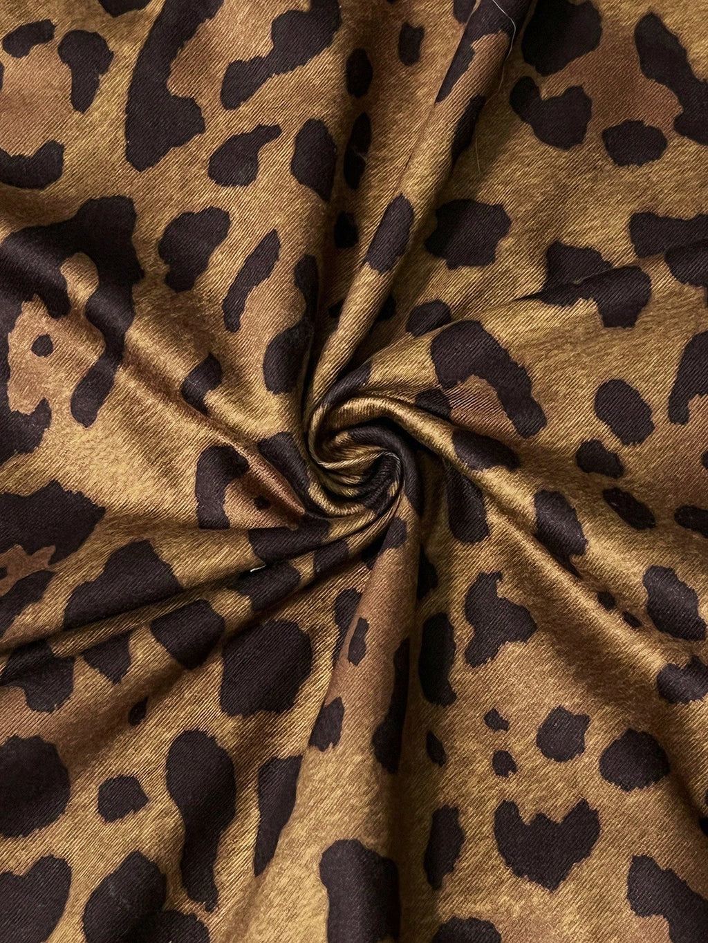 Slaydiva Elegant Vacation Spaghetti Strap Hollow Waist Leopard Print