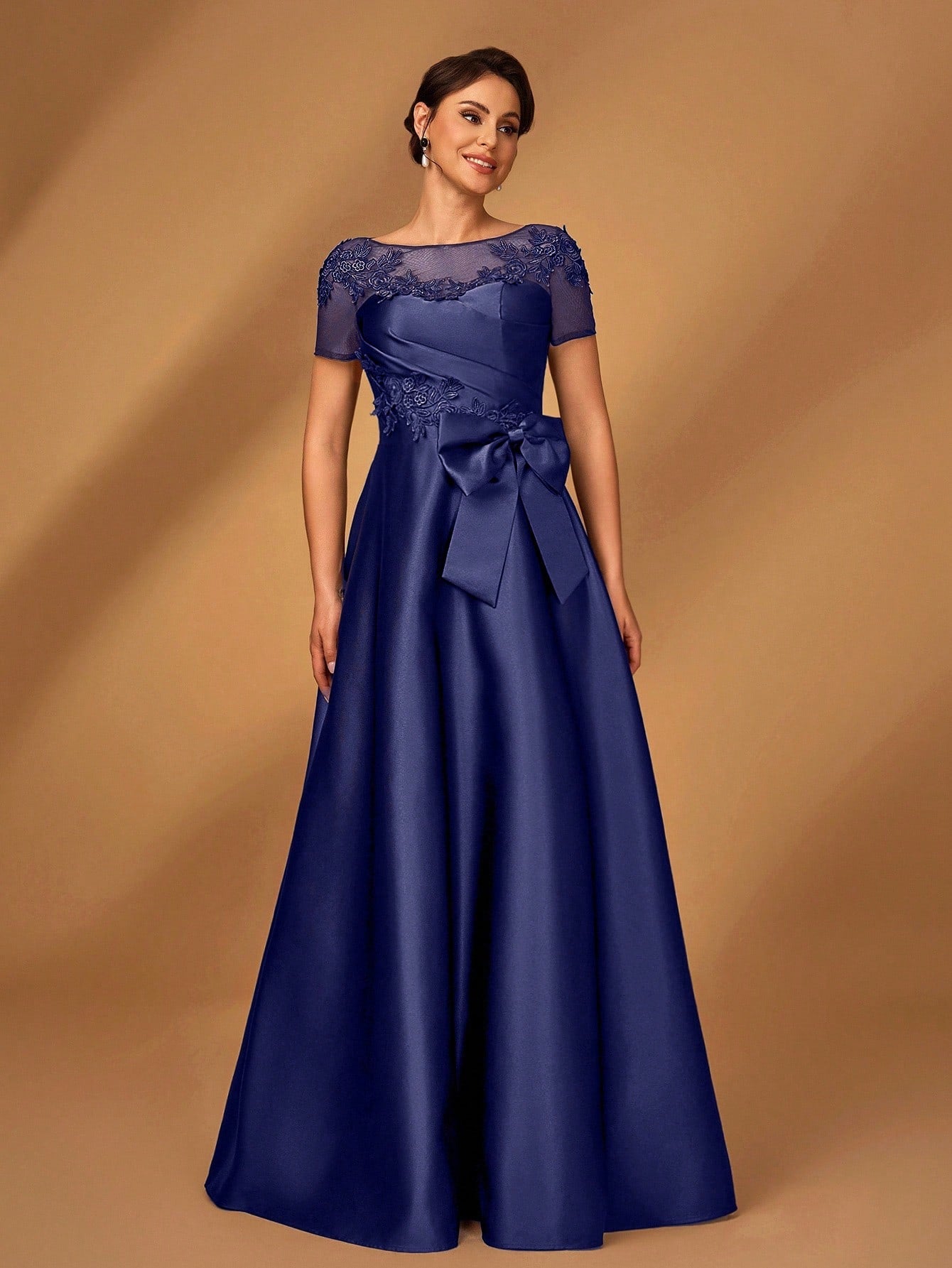 Serin Champagne Gold Elegant Winter Dinner Evening Formal