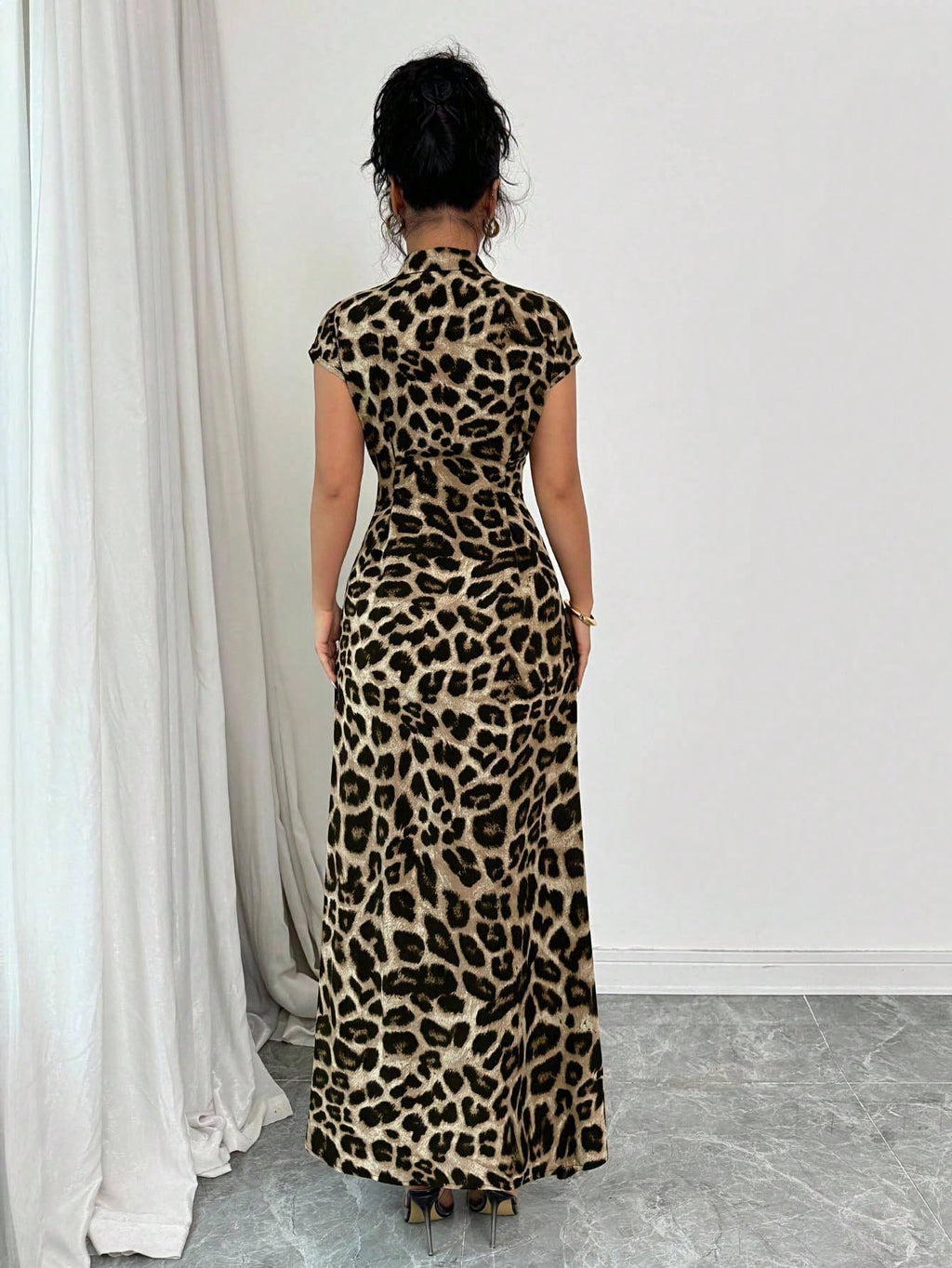 Rafferiza Women's Elegant Leopard Print Collared Short Sleeve Cinched