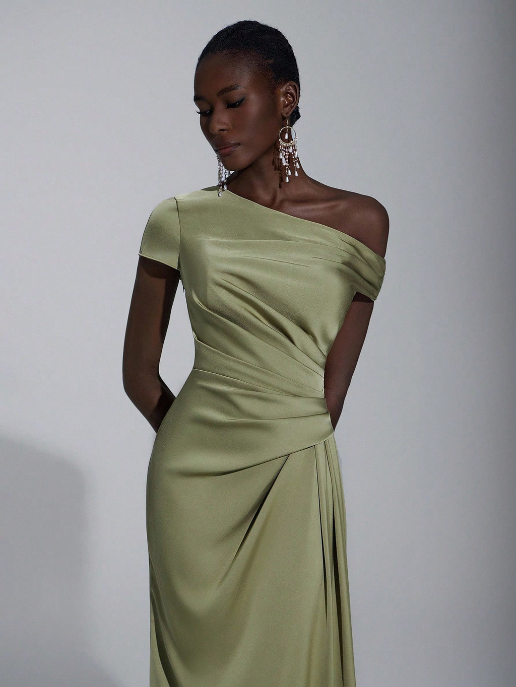 Elitara Elegant Luxurious Satin Ruched Off Shoulder Mermaid Dress, Suitable For Weddings, Parties, Vacations,