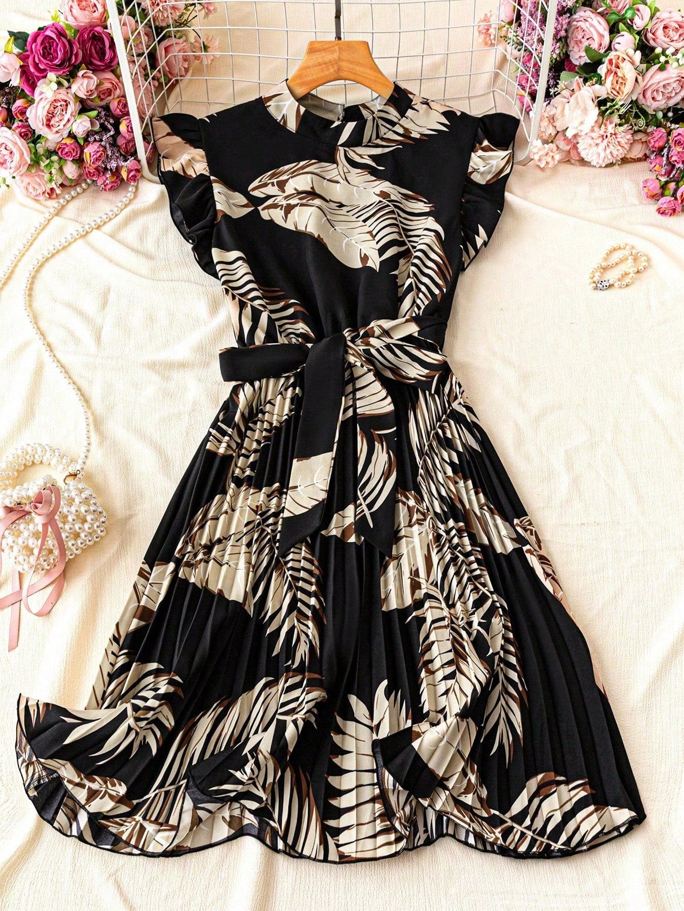 Franclia Leopard Print Ruched Waist Stand Collar Vacation Dress