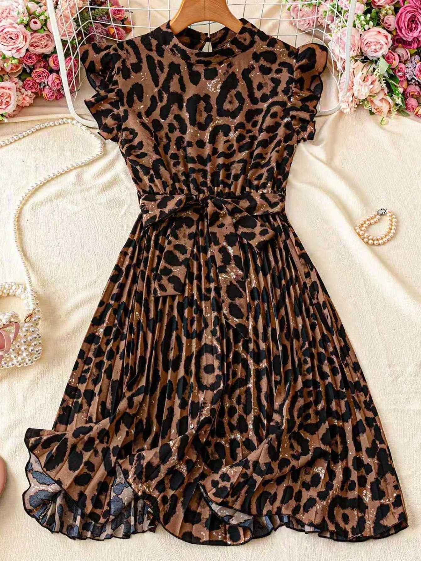Franclia Leopard Print Ruched Waist Stand Collar Vacation Dress