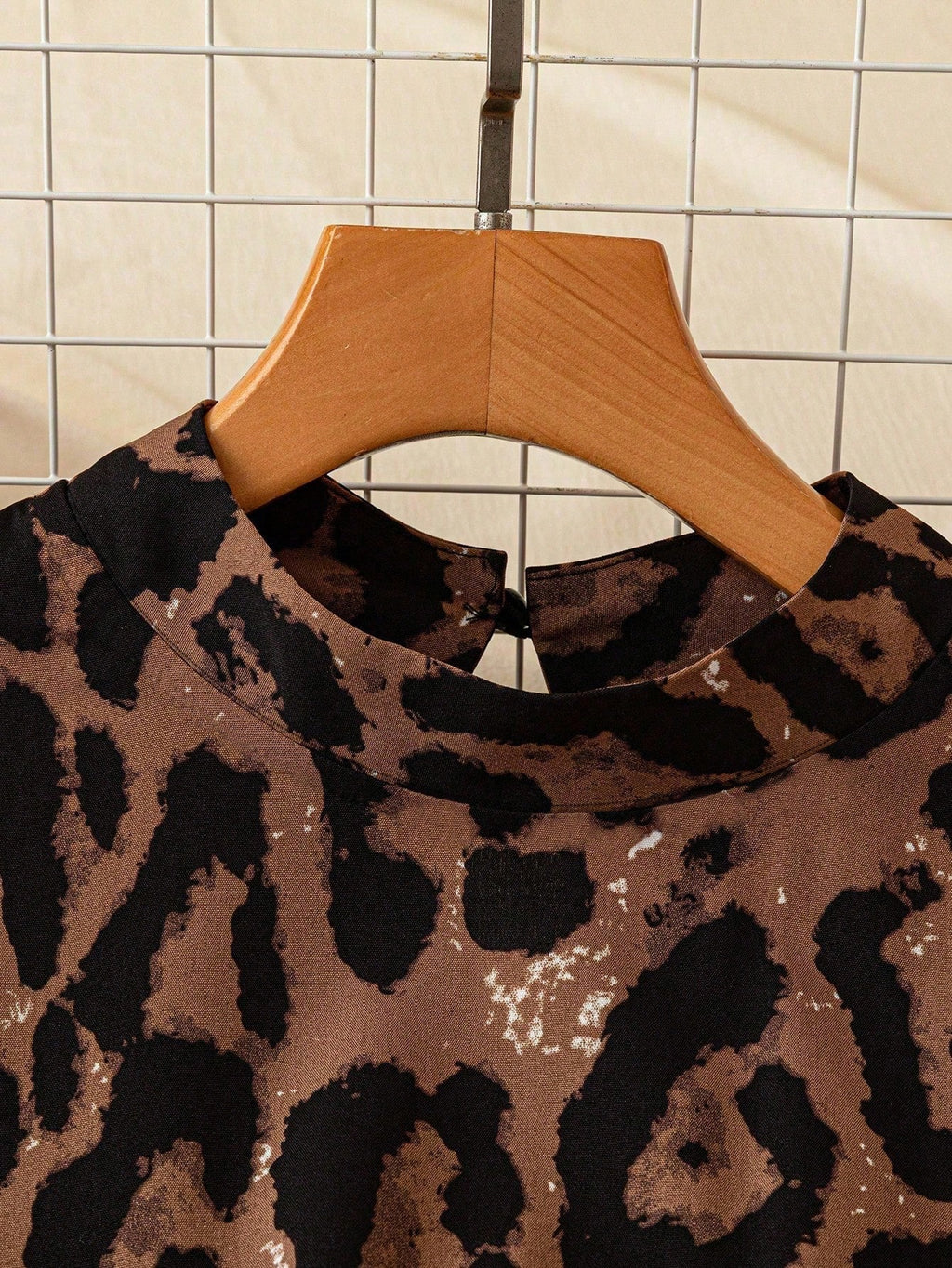 Franclia Leopard Print Ruched Waist Stand Collar Vacation Dress