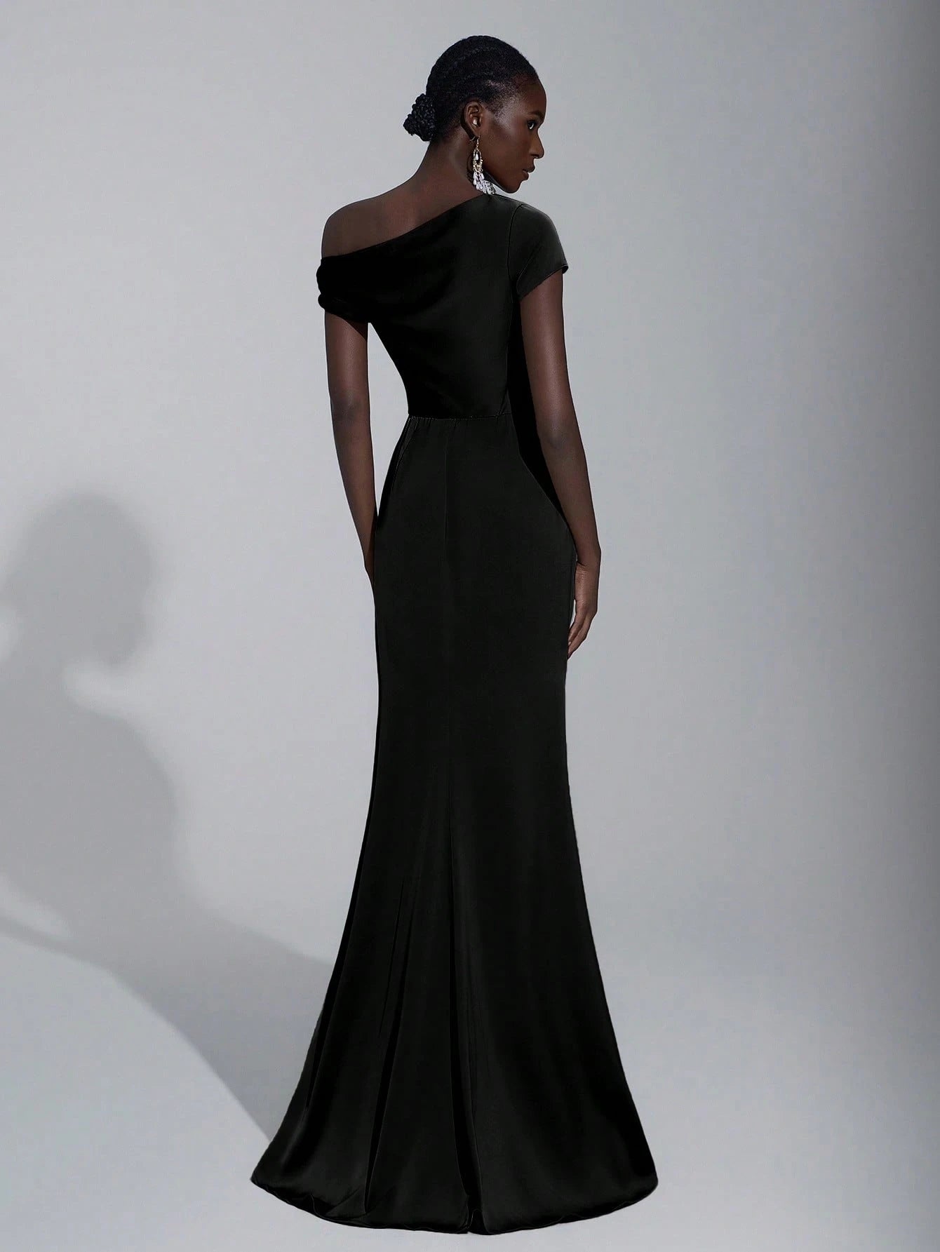 Elitara Elegant Luxurious Satin Ruched Off Shoulder Mermaid Dress, Suitable For Weddings, Parties, Vacations, - image 13