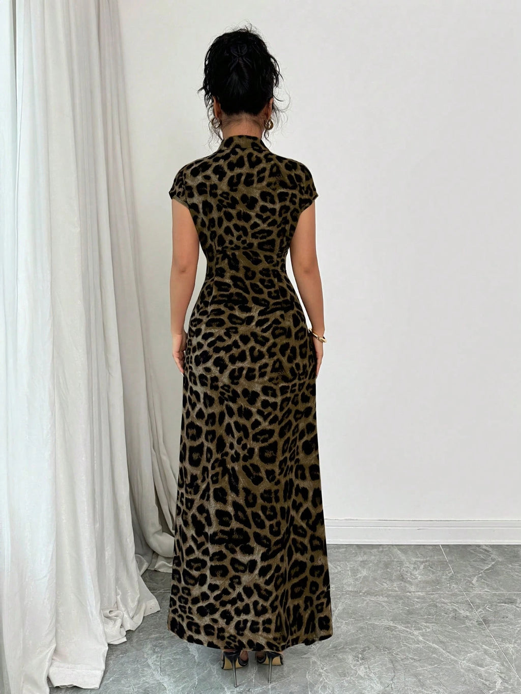 Rafferiza Women's Elegant Leopard Print Collared Short Sleeve Cinched