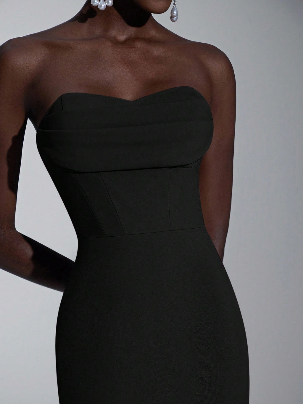 Elitara Elegant Minimalist Split Bandeau Plunging Neckline Fitted Maxi Slit Back Bridesmaid Dress - image 6