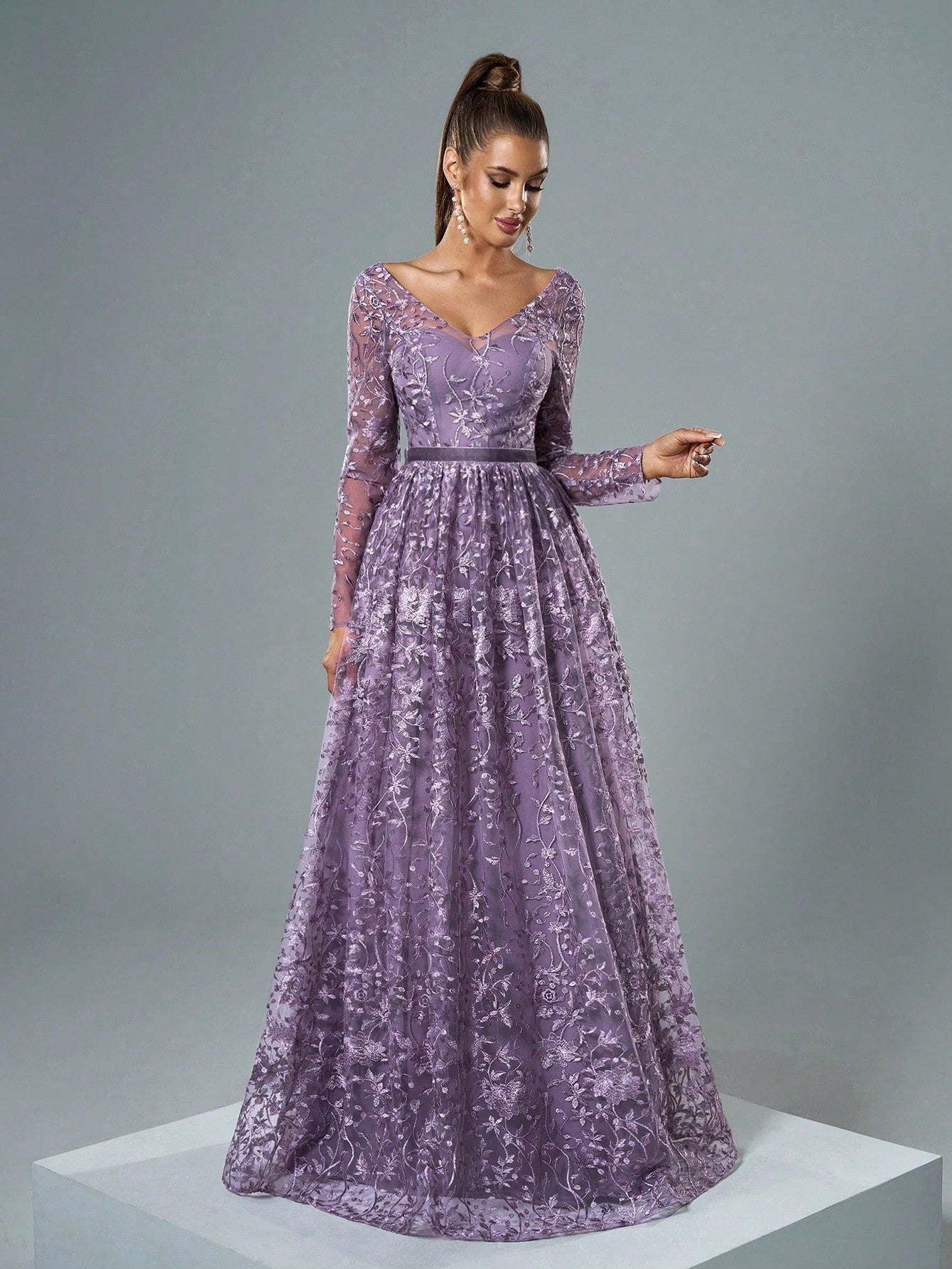 Mgiacy Lavender Floral Lace V-Neck Long Sleeve A-Line Pleated Chiffon Maxi Dress, Elegant Women's Summer