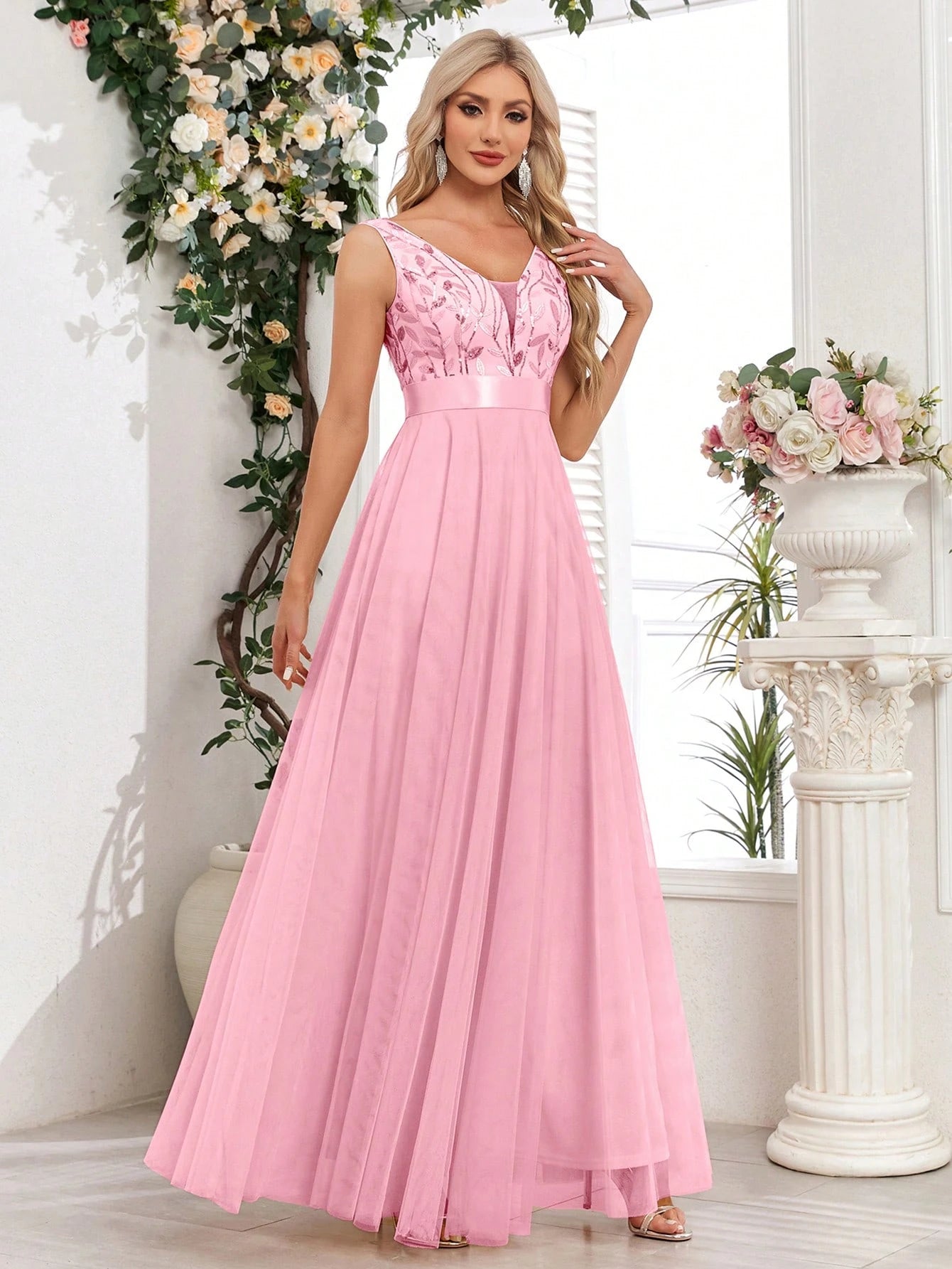 XUCTHHC Elegant Sequin Embroidery & Mesh V-Neck Sleeveless A-Line