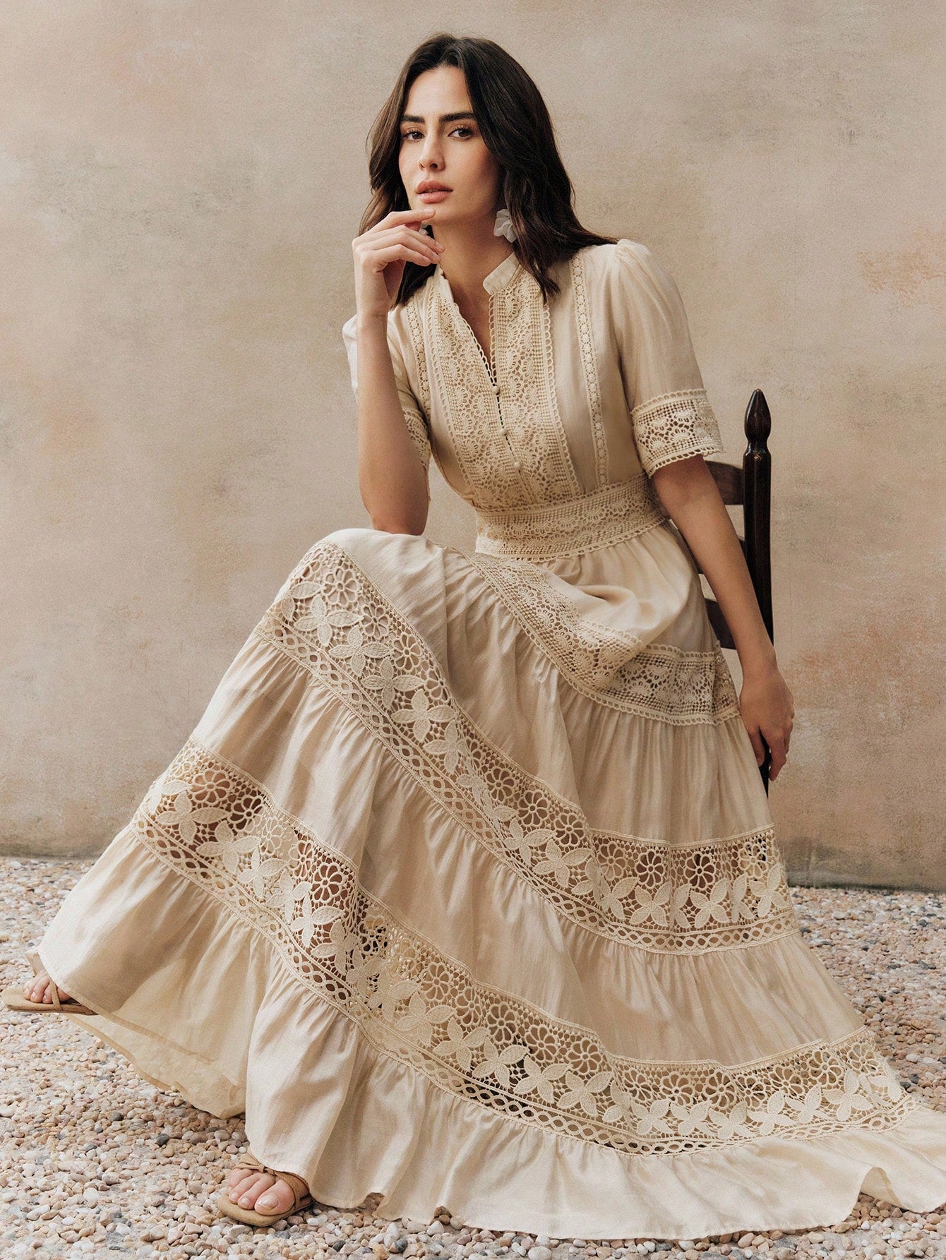 Anewsta Elegant Solid Color Lace Patchwork Round Neck Waist Cinched