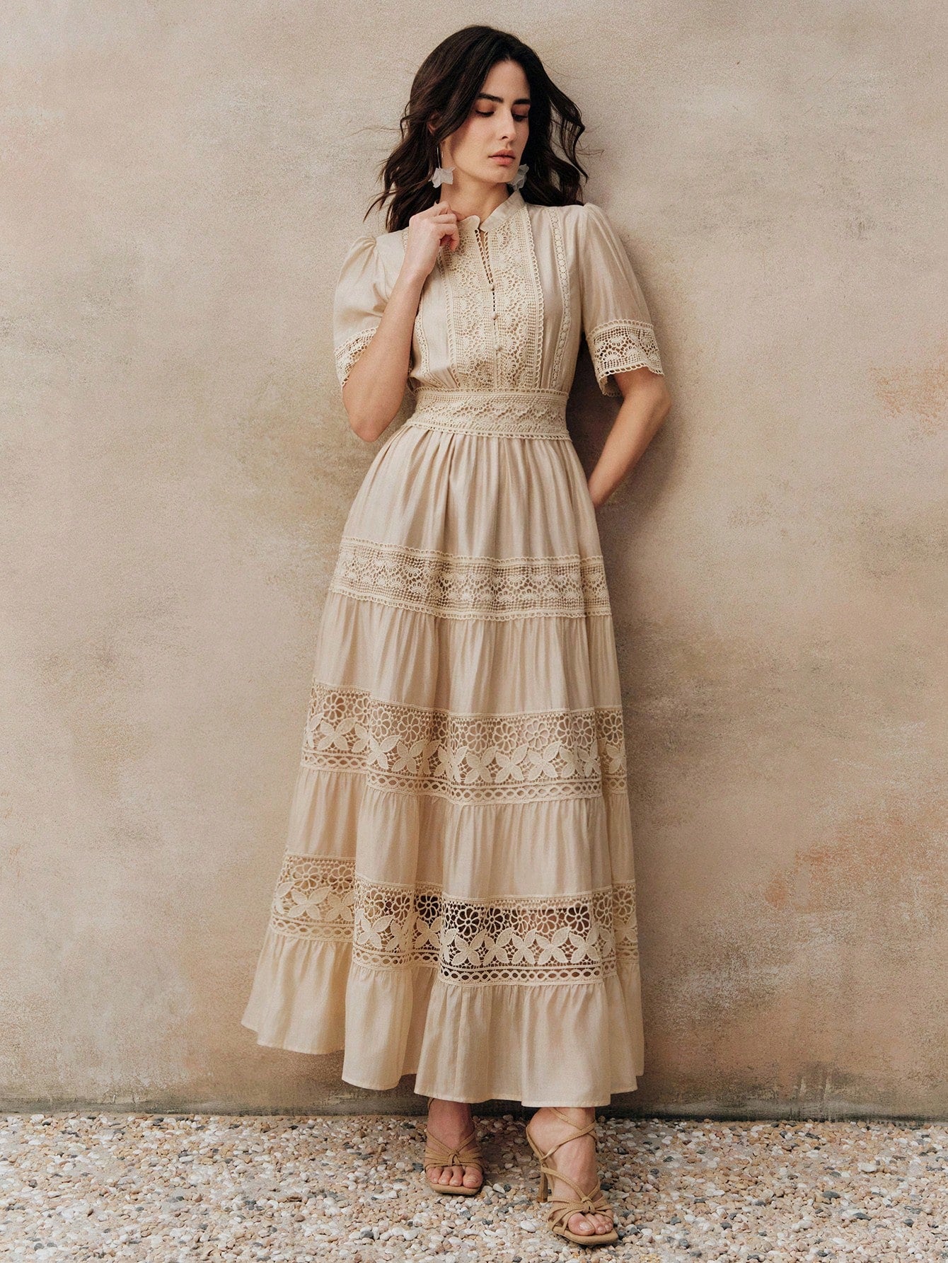 Anewsta Elegant Solid Color Lace Patchwork Round Neck Waist Cinched