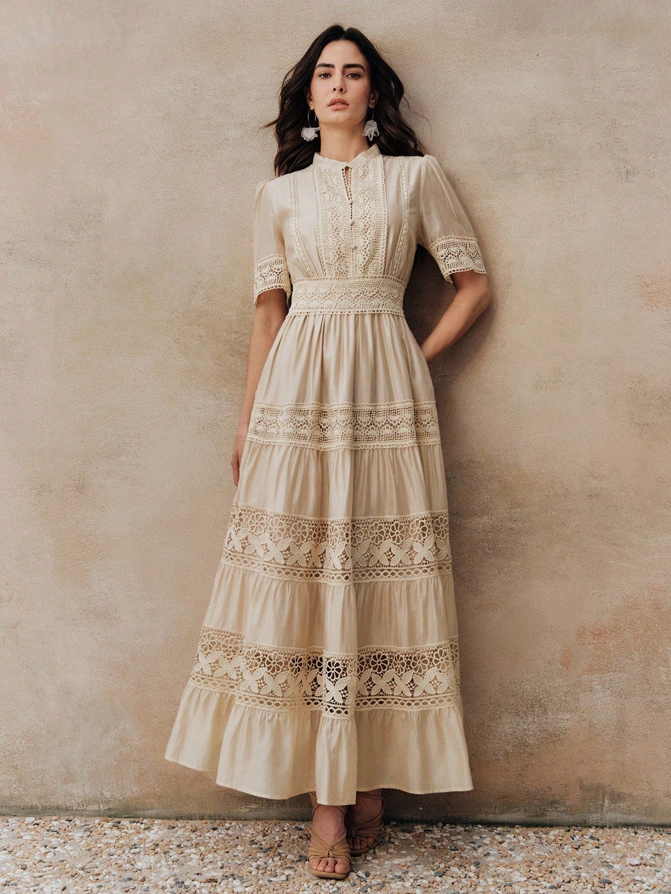 Anewsta Elegant Solid Color Lace Patchwork Round Neck Waist Cinched