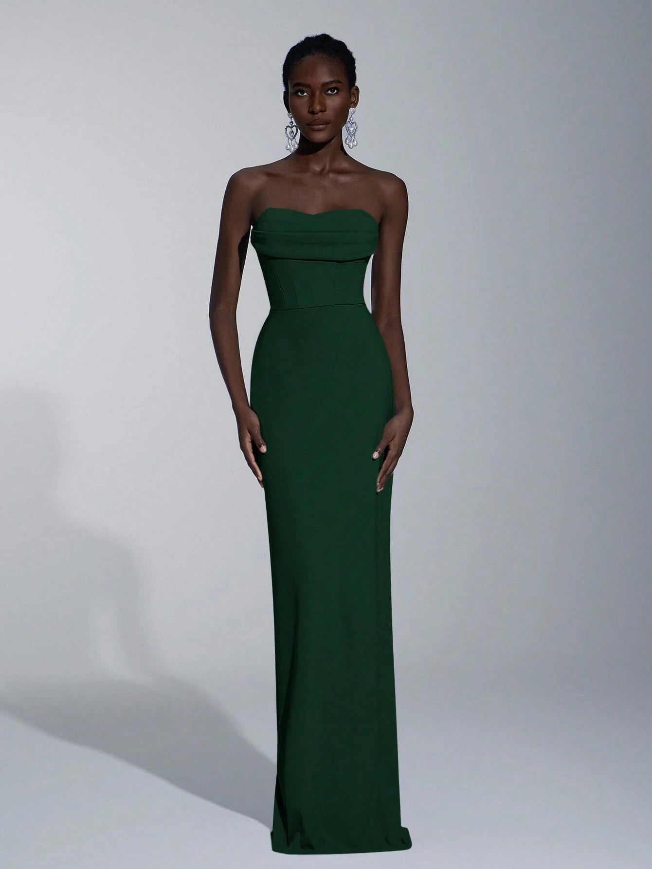 Elitara Elegant Minimalist Split Bandeau Plunging Neckline Fitted