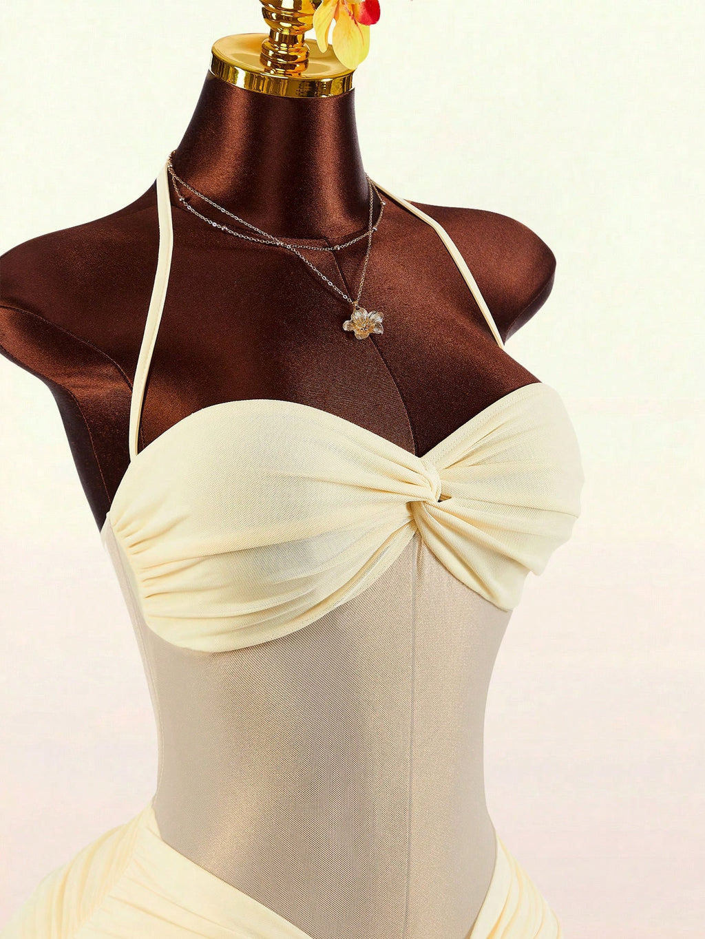 Amplova Romantic Yellow Spring Vacation Halter Front Twist V-Neck