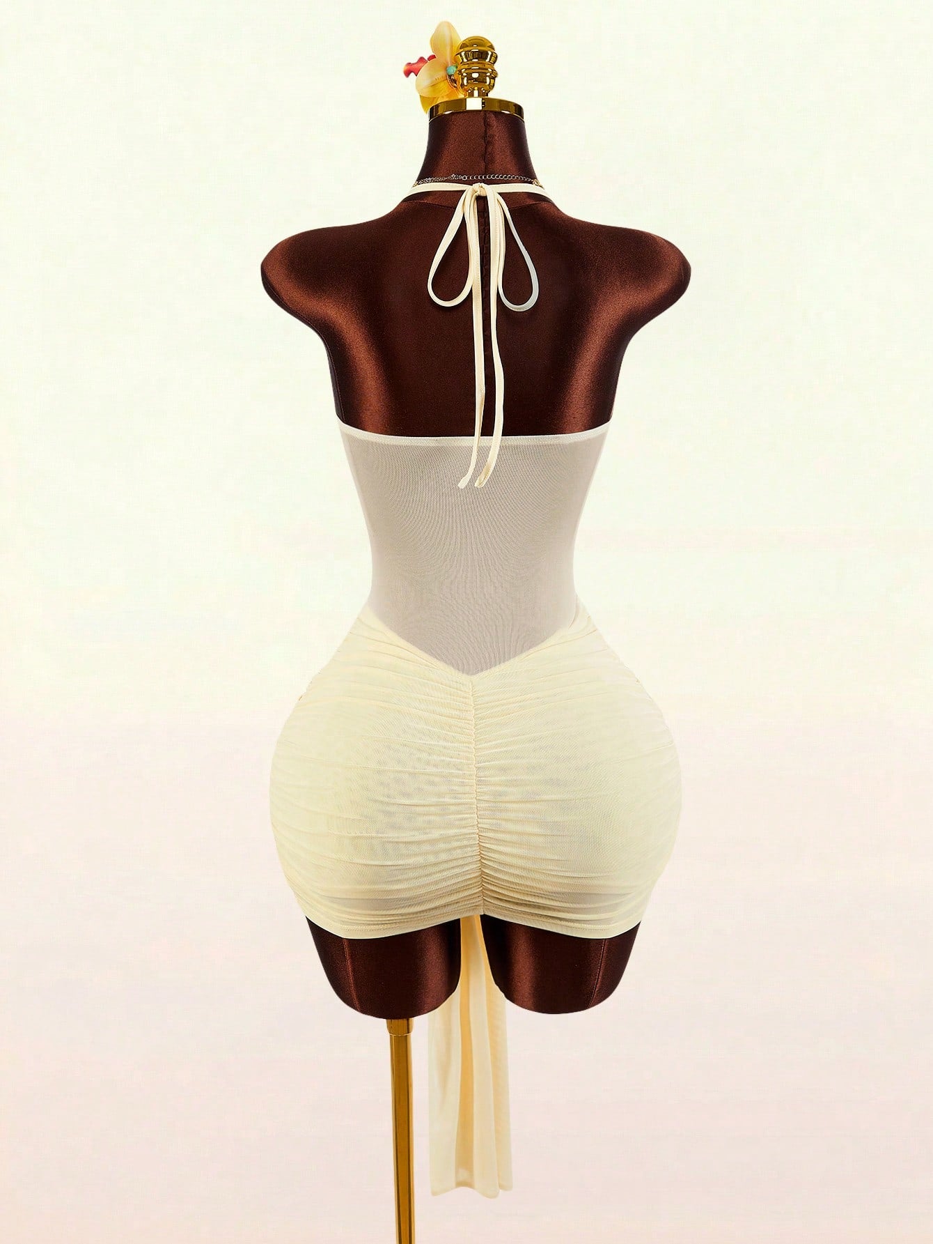 Amplova Romantic Yellow Spring Vacation Halter Front Twist V-Neck