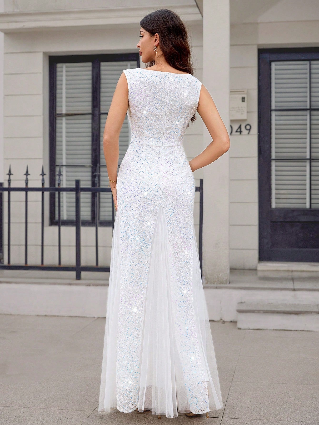 MIUSOL Sweetheart Neckline Contrast Color Sequin Lace Mesh Mermaid Hem Formal Gown, White Elegant Wedding - image 9