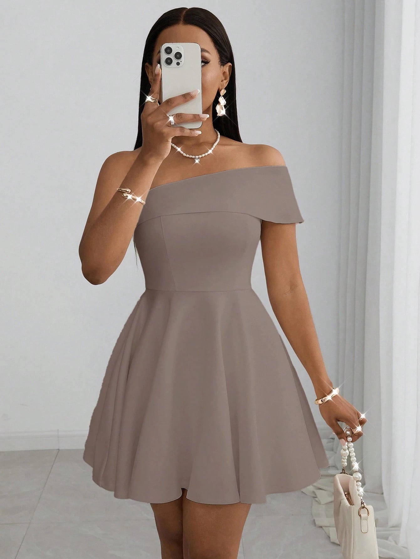 Slaydiva New Spring/Summer 2025 White Off-Shoulder Mini Dress -