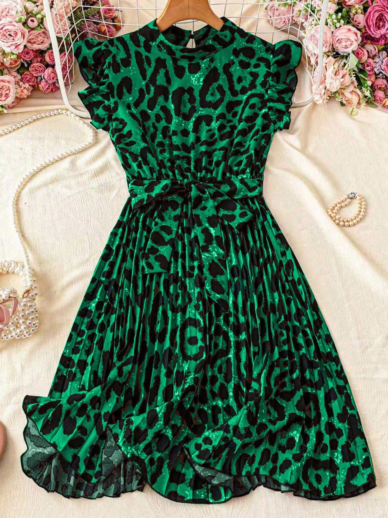 Franclia Leopard Print Ruched Waist Stand Collar Vacation Dress
